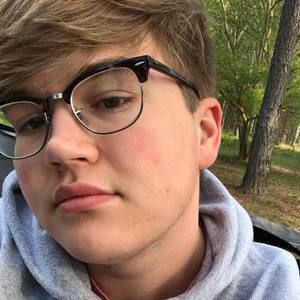 Meet your Posher, Eli